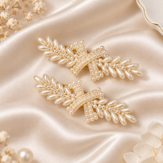 Pearl Daisy Hair Clip Pair