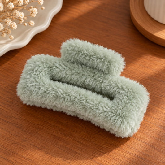 Soft Fur Hair Claw Catcher