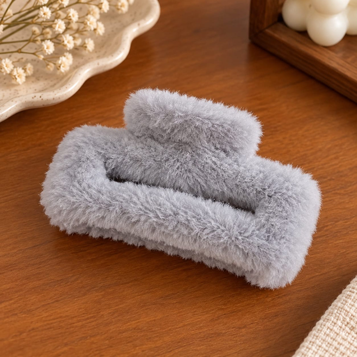 Soft Fur Hair Claw Catcher