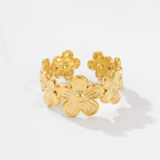 Adjustable Golden Stainless Steel Floral Ring – Elegant Flower Design
