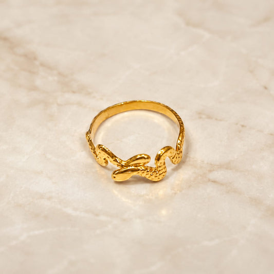 Elegant Golden Snake Ring – Adjustable Statement Jewelry